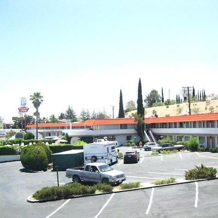 Desert Inn Motel 巴斯托 外观 照片