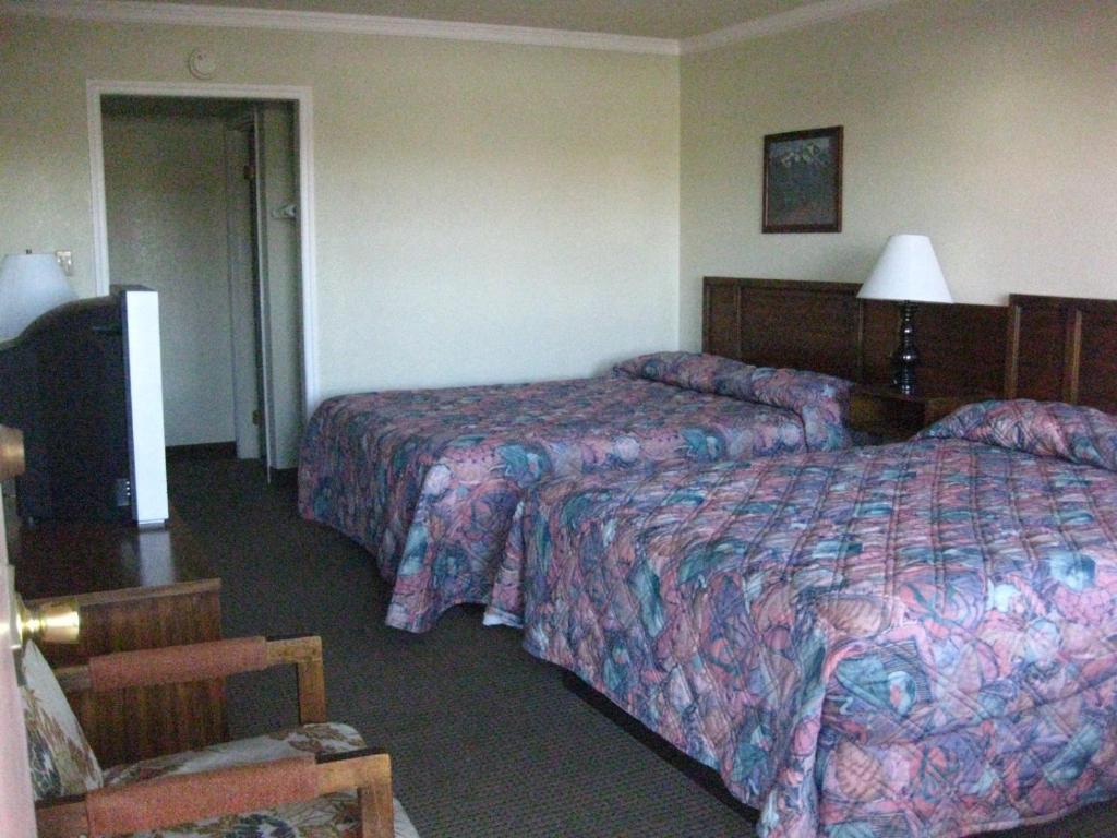 Desert Inn Motel 巴斯托 客房 照片