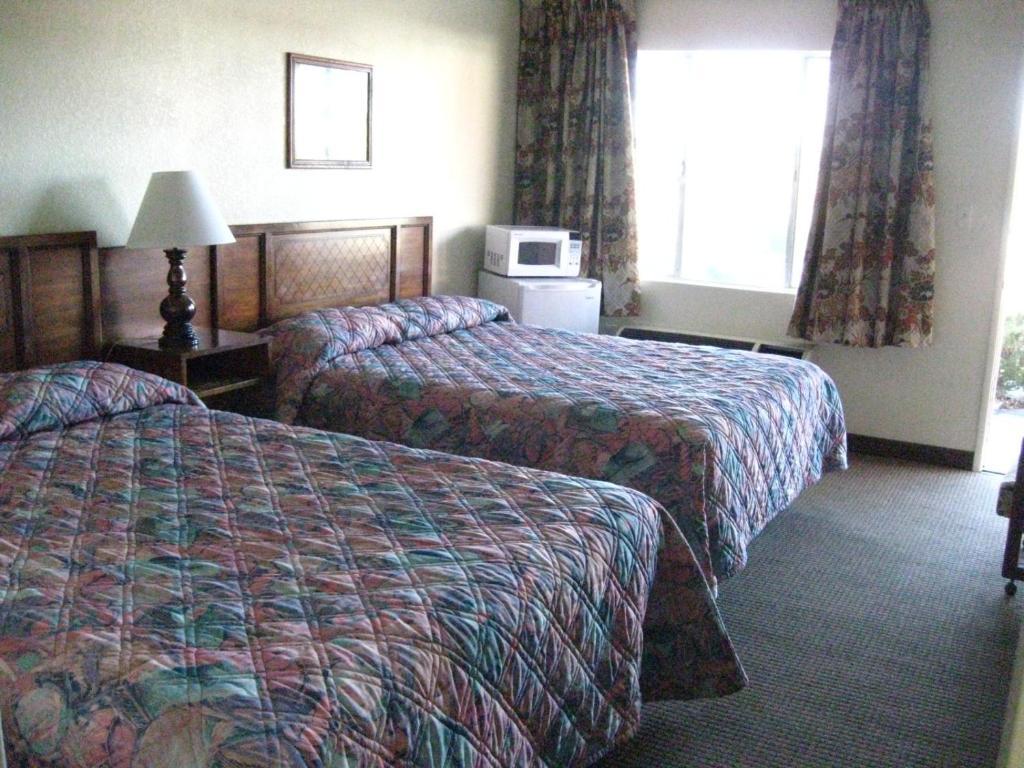 Desert Inn Motel 巴斯托 客房 照片
