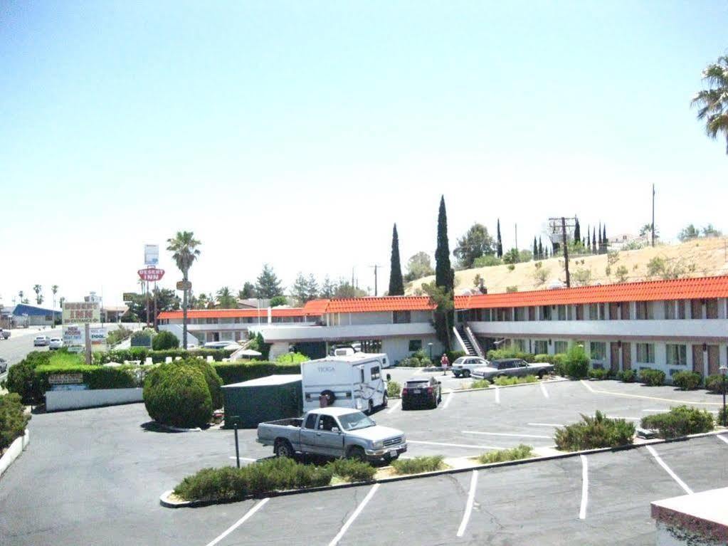 Desert Inn Motel 巴斯托 外观 照片